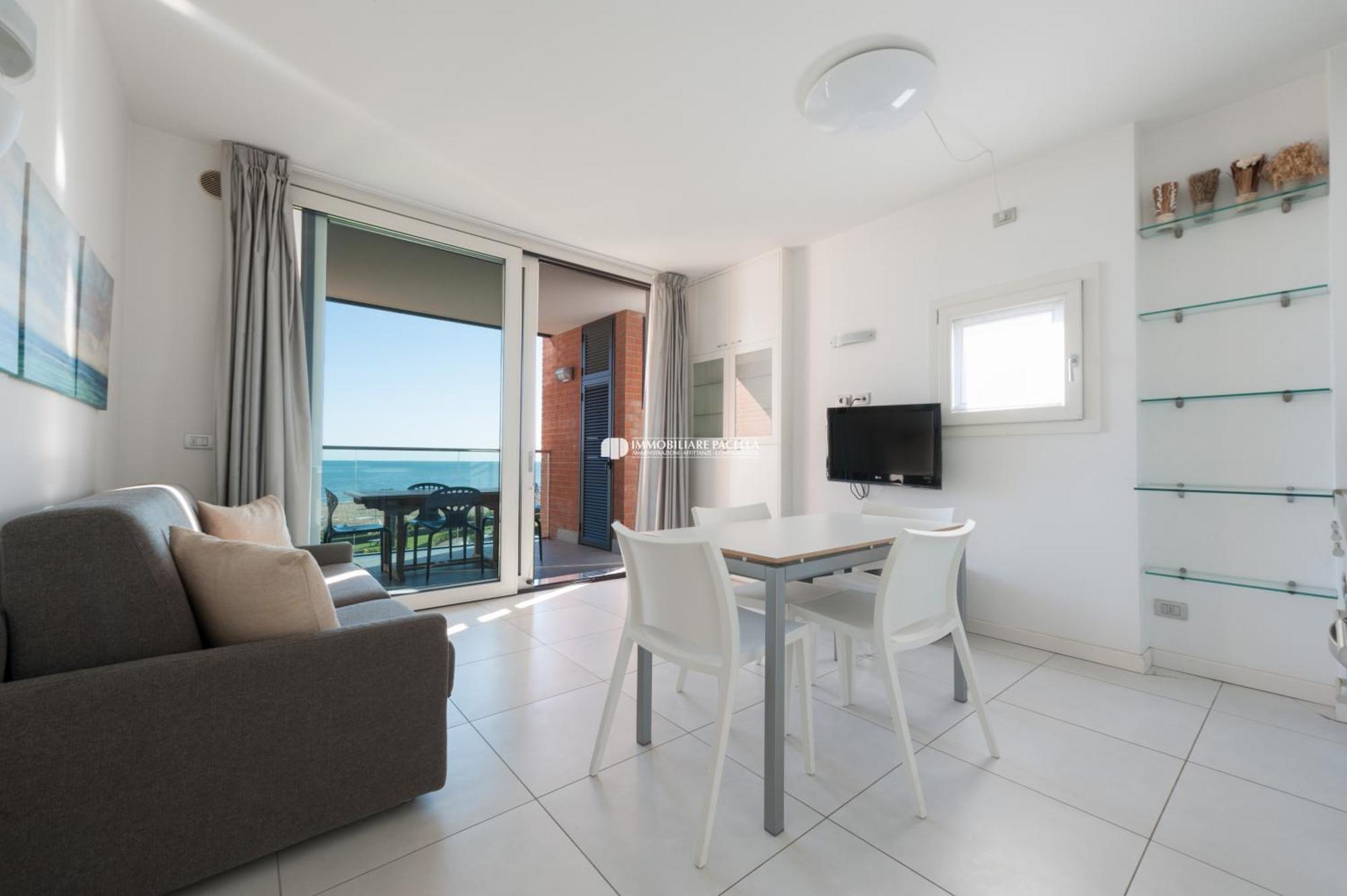 Residence Frontemar Immobiliare Pacella Lido di Jesolo Exterior photo